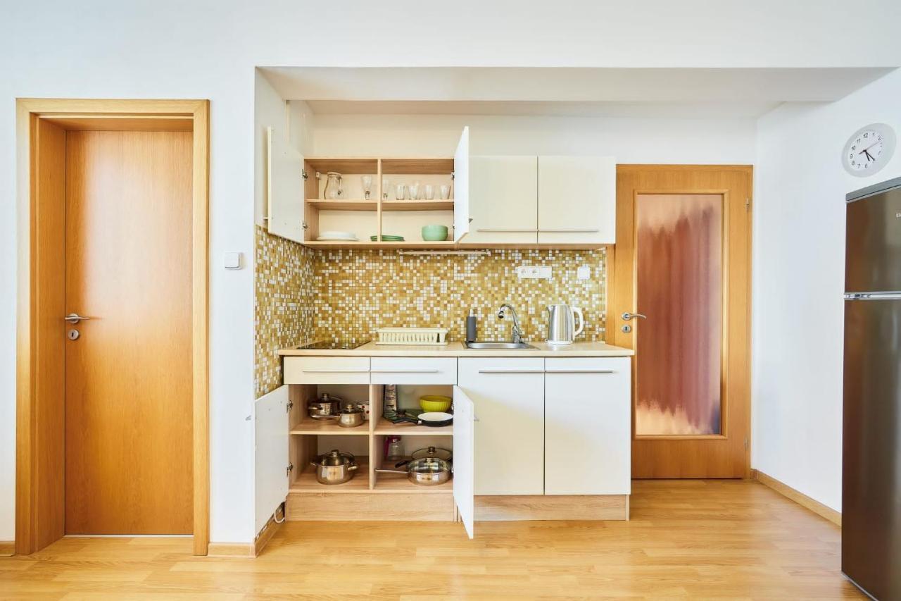 Apartman Ortenova 74 กุตนาฮอรา ภายนอก รูปภาพ